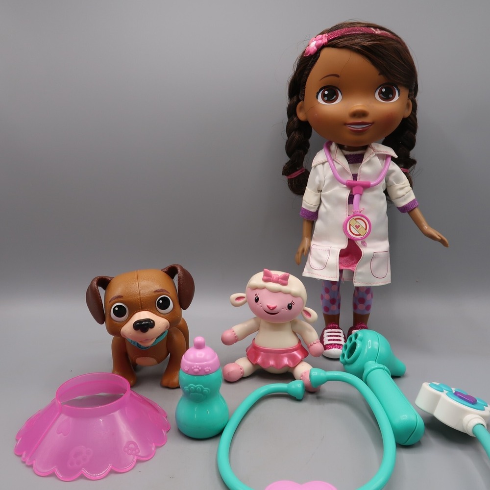 Disney Doc McStuffin Doll Lambie & Findo Dog Poseable Doll Lot w Vet Accessory